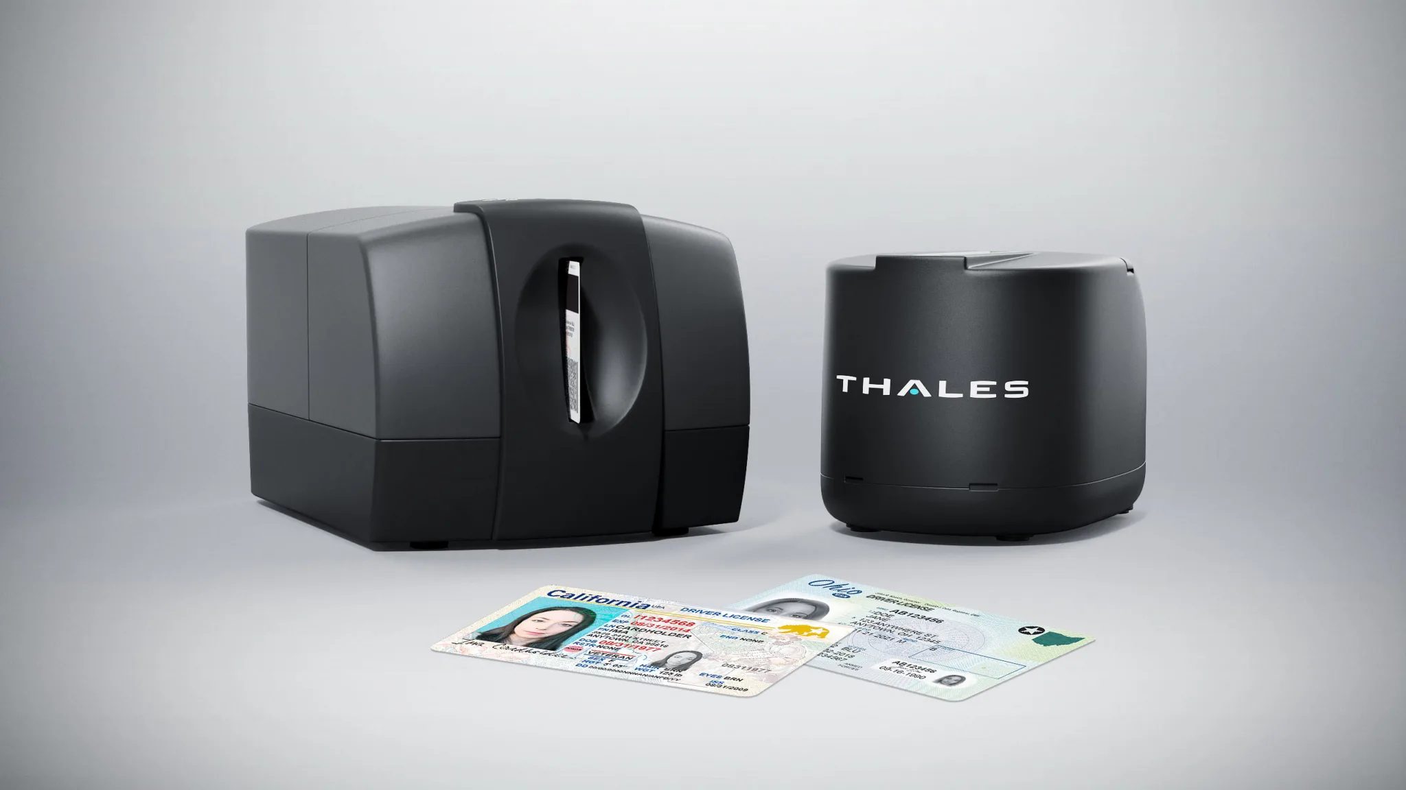 What are the differences between the E-Seek M500 and the Thales CR5400?
